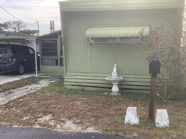 240 Robin Ct, Winter Haven, FL 33881
