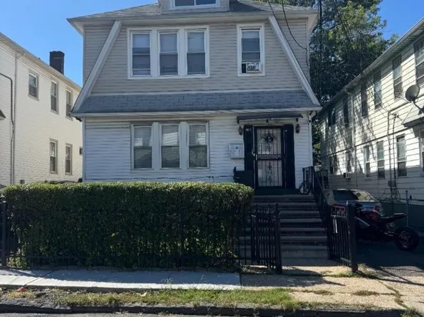 15 Walter Pl, Irvington, NJ 07111
