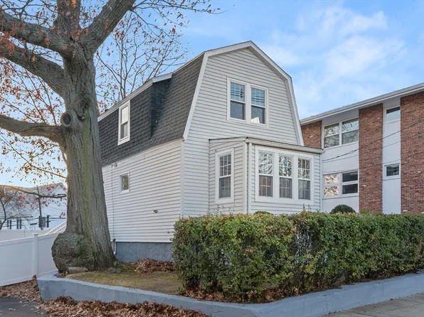 15 Desoto Rd, West Roxbury, MA 02132