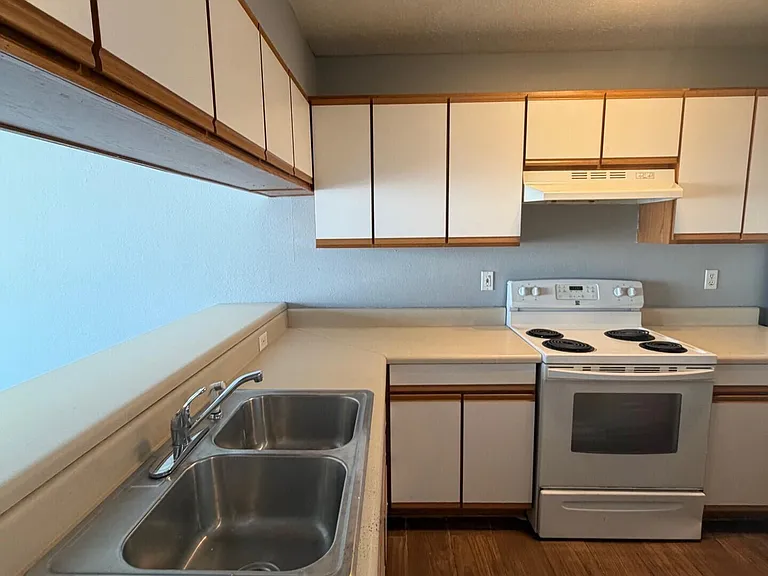 602 Fernwood St #4 — Photo 3