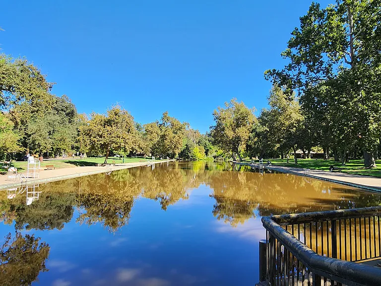 One Mile is a 5-minute walk. Entry to Bidwell Park is 1 block away.