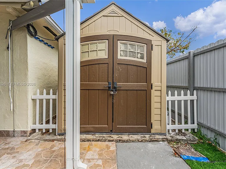 12622 SW 211th Ter — Photo 31