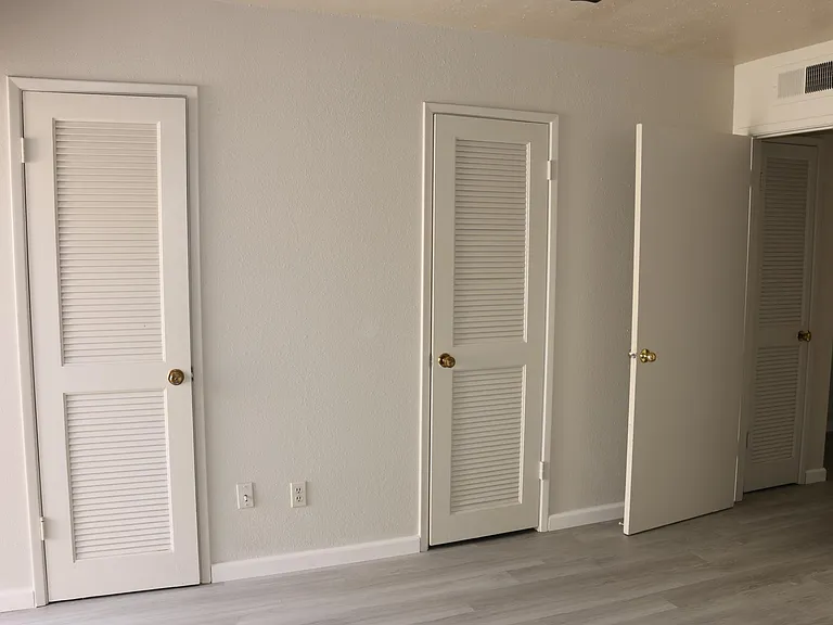 617 W Granger Ave #27 — Photo 20