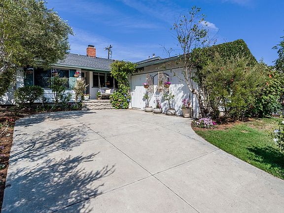 3rd image of 3035 Paula Dr