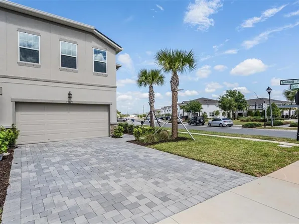 19219 Blue Pond Dr, Lutz, FL 33558