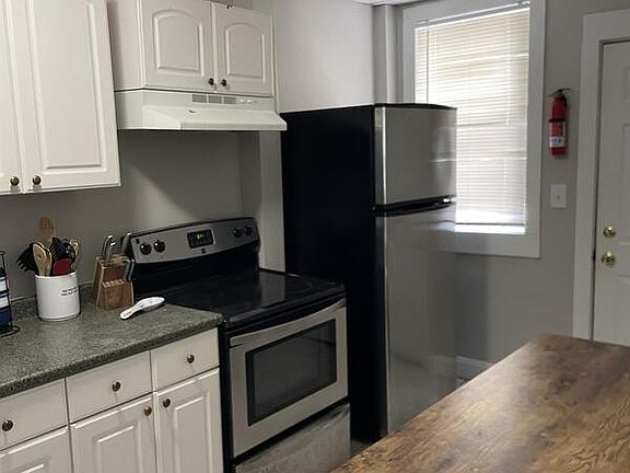 4th image of 3246 Linwood Ave APT 1