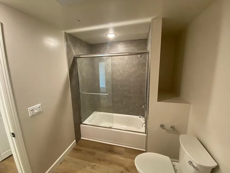 11168 Morrison St — Photo 38