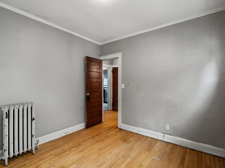 3009 N Maryland Ave — Photo 14