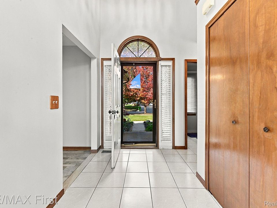 52669 Creekside Dr, photo 7