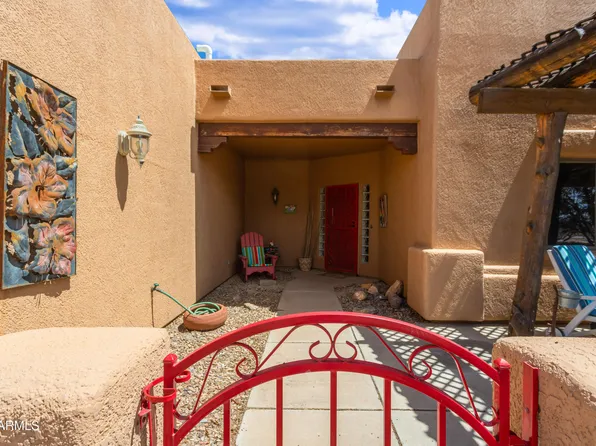 8765 S AIRSTRIP Road, Hereford, AZ 85615