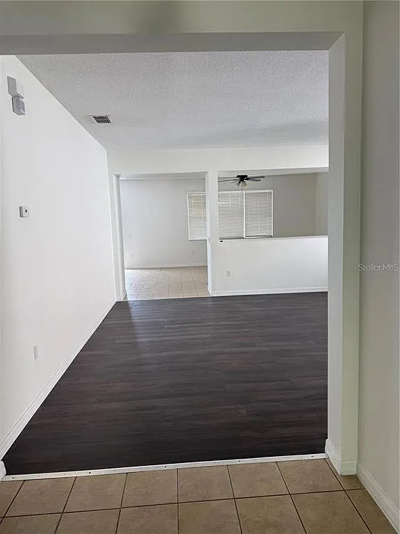 3 bed, 2.0 bath, 1866 sqft, $2,250 — Photo 2