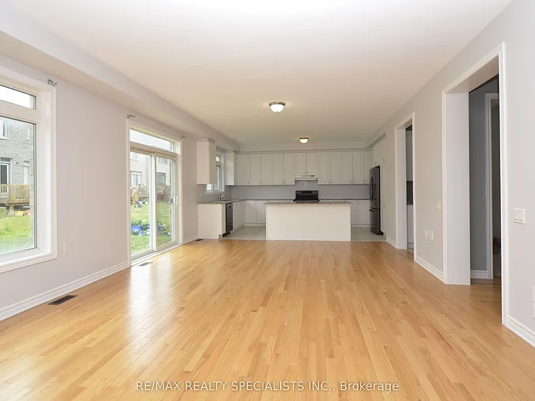 74 Dotchson Ave — Photo 12