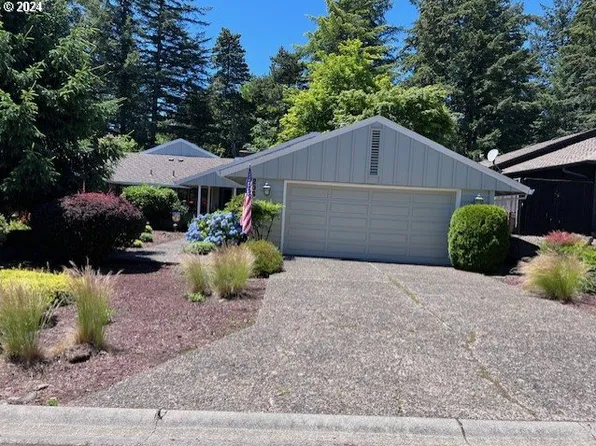 236 Greenridge Dr, Lake Oswego, OR 97035