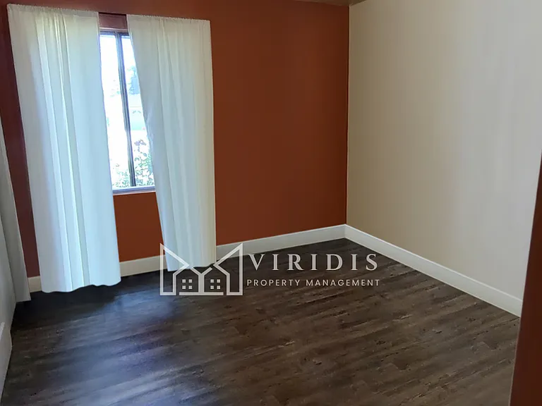 13408 Warrenton Ave — Photo 10
