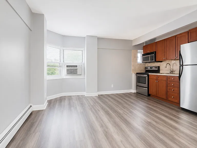 4960 N Marine Dr #214 — Photo 5