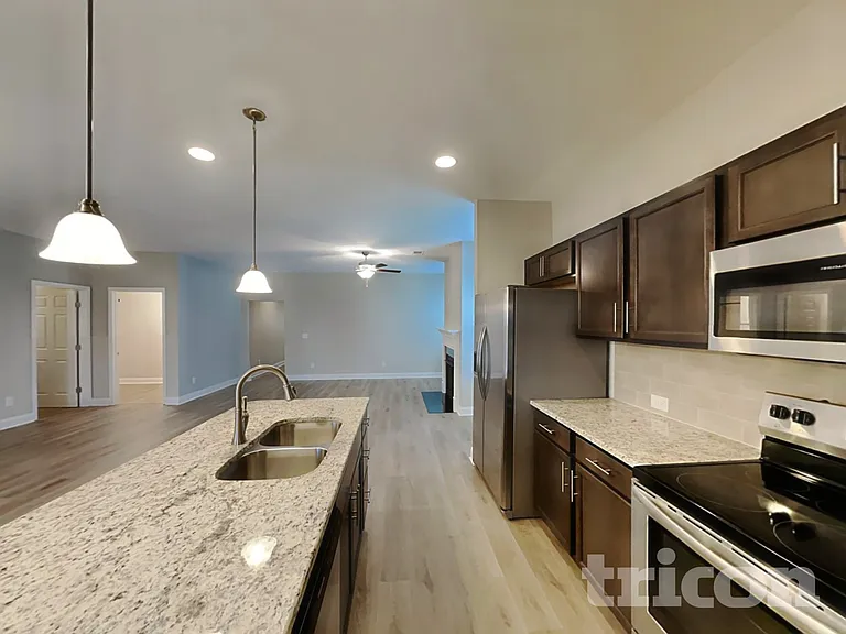 1139 Westgate Dr — Photo 6