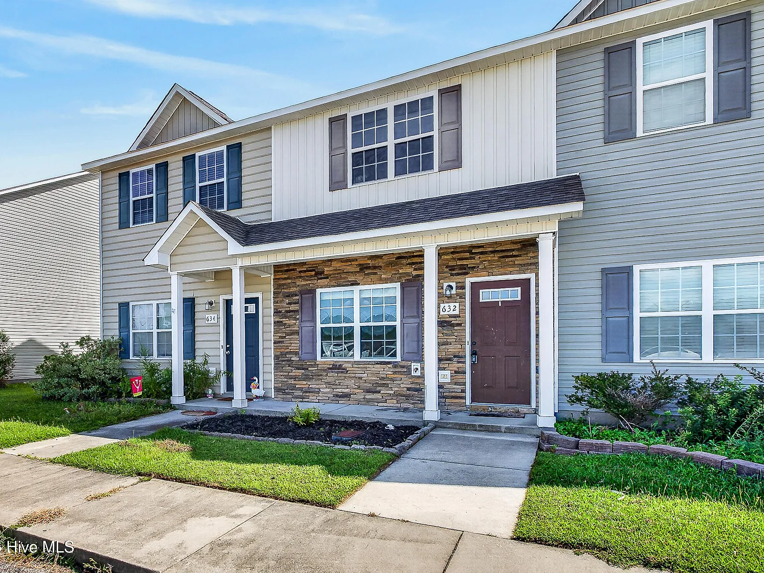 2 bed, 2.5 bath, 1137 sqft, $1,500 — Photo 3