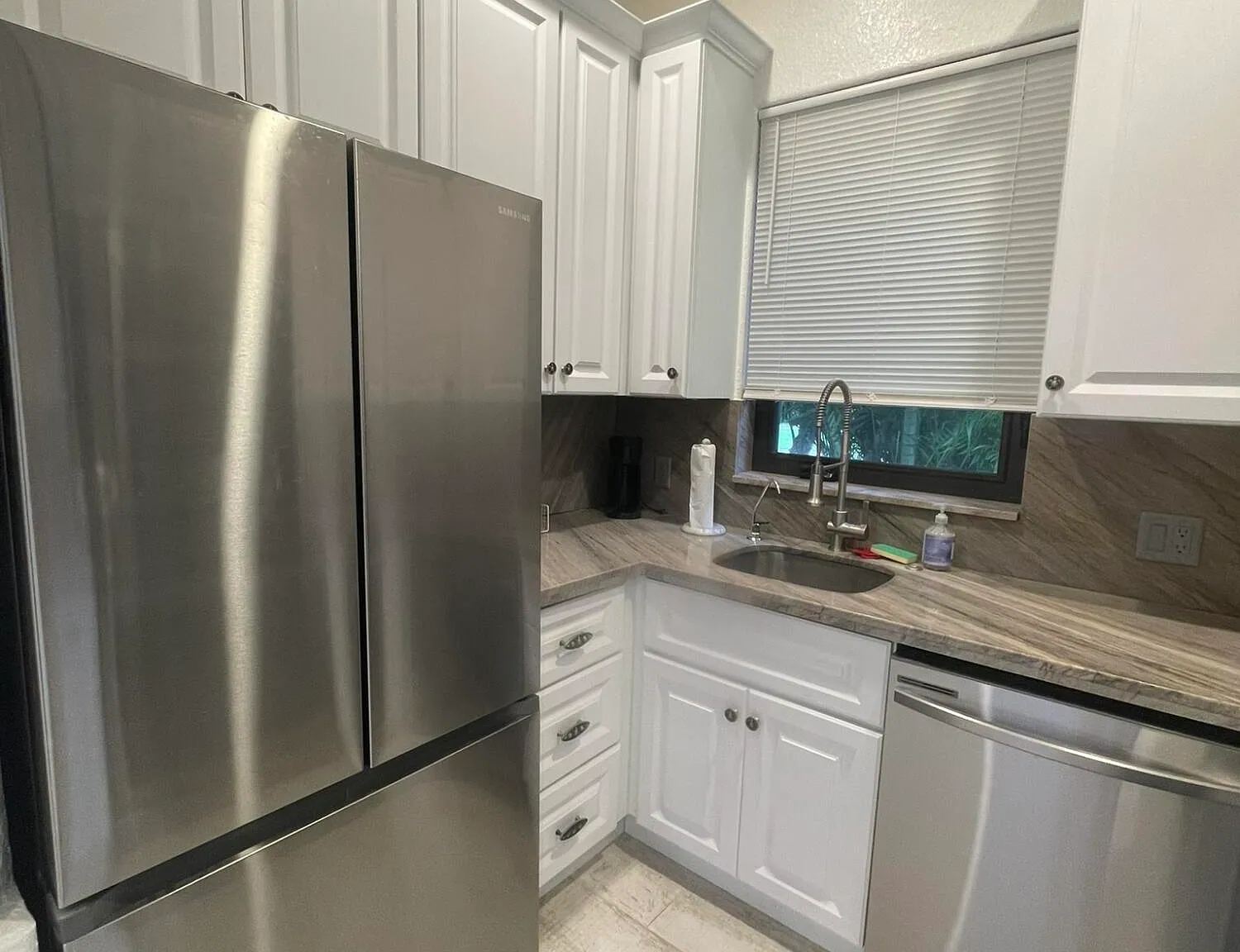 1 bed, 1.0 bath, 5442 sqft, $2,395 — Photo 3