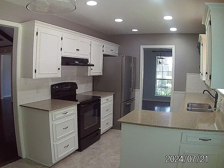 601 Rock Hollow Dr — Photo 8