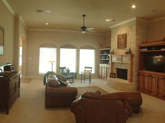 Large, Bright Family Room