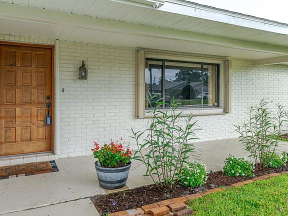 4th image of 1085 Willow Wood Dr