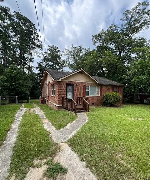2081 Knightsbridge Rd — Photo 2