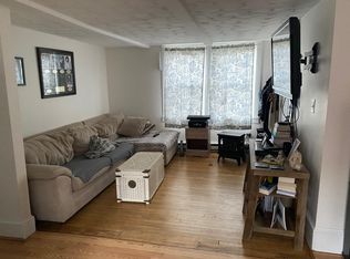 4 Currier St #1, Amesbury, MA 01913