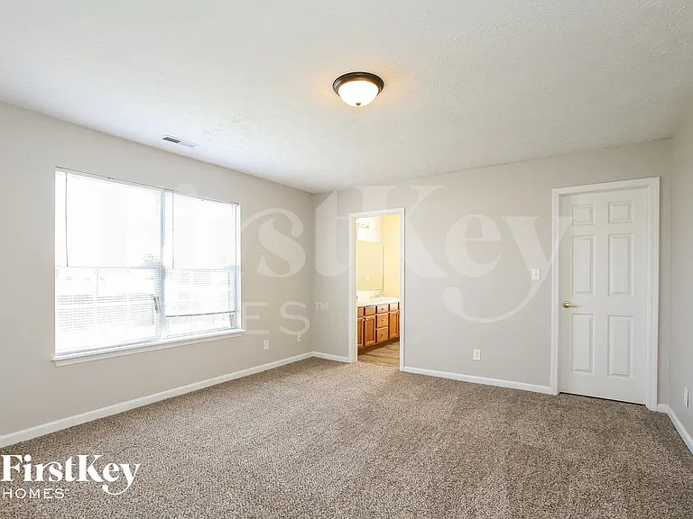5621 Wynridge Ct — Photo 8