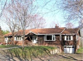 389 Oak St, Oakland, ME 04963