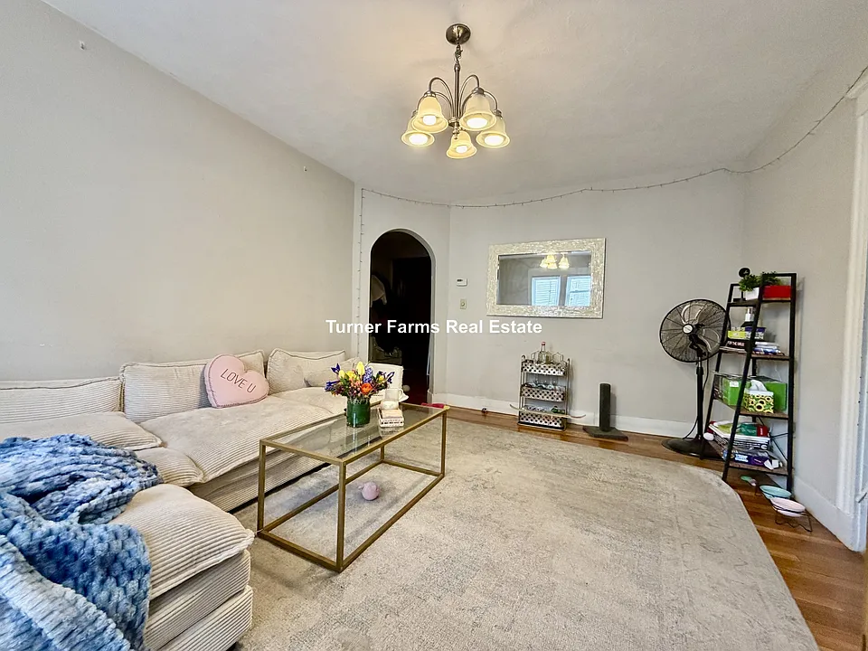 94 Heath St #11