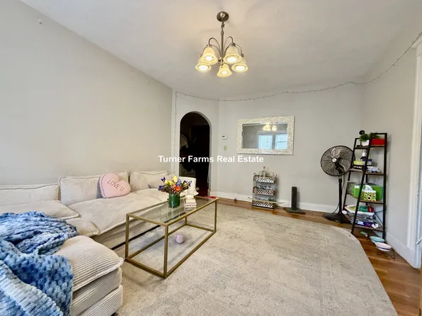 94 Heath St, Somerville, MA