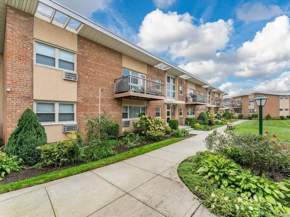 4 Rose Street #1-B1, Oceanside, NY 11572