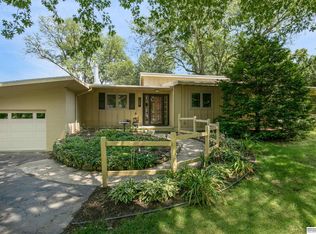 1005 Beverly Dr, Omaha, NE 68114
