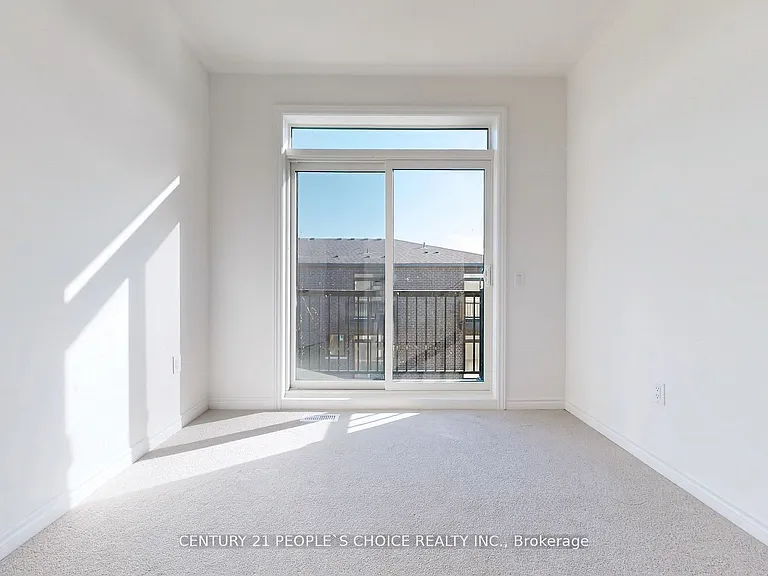 37 Drainie St — Photo 16