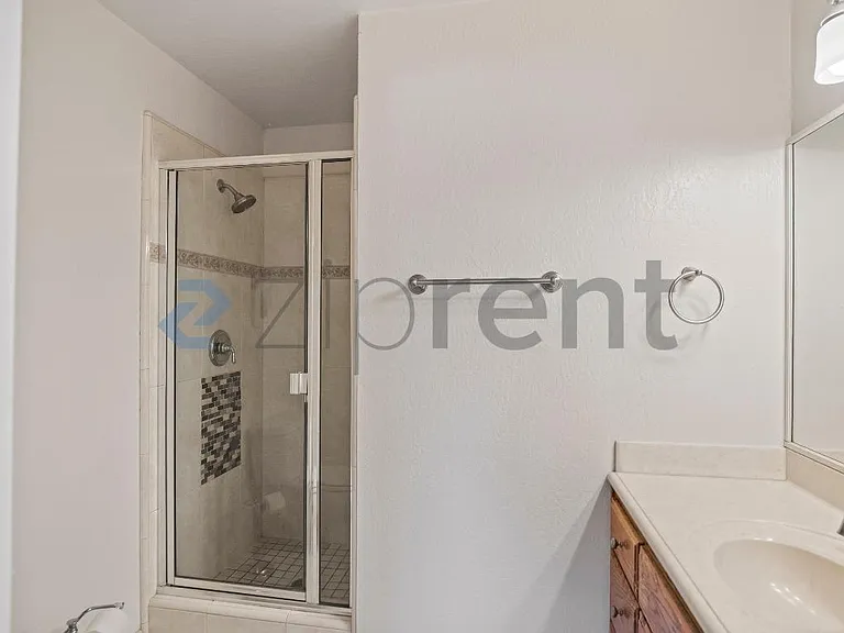 3298 Cropley Ave — Photo 25