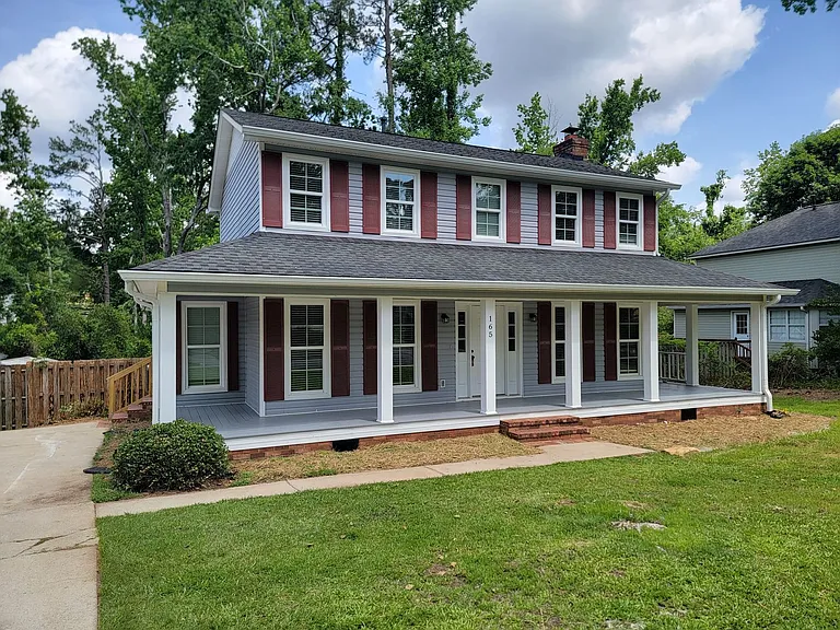 165 Ashley Cir — Photo 1