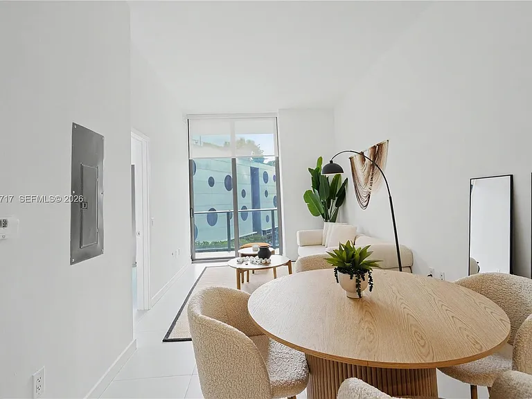 501 NE 31st St #302 — Photo 7