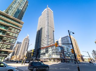 4065 Confederation Pkwy #4302, Mississauga, ON L5B0L4