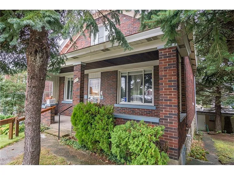 277 Joseph St photo 1