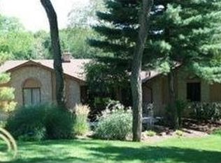 6636 Hemlock Ct, Brighton, MI