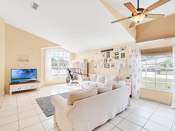 4th image of 2108 Shannon Lakes Blvd
