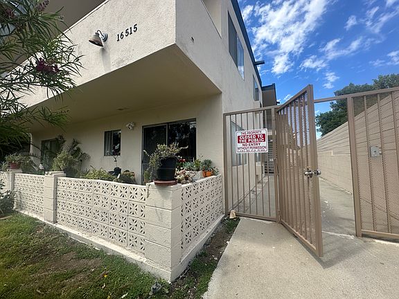 2nd image of 16515 Victory Blvd APT B