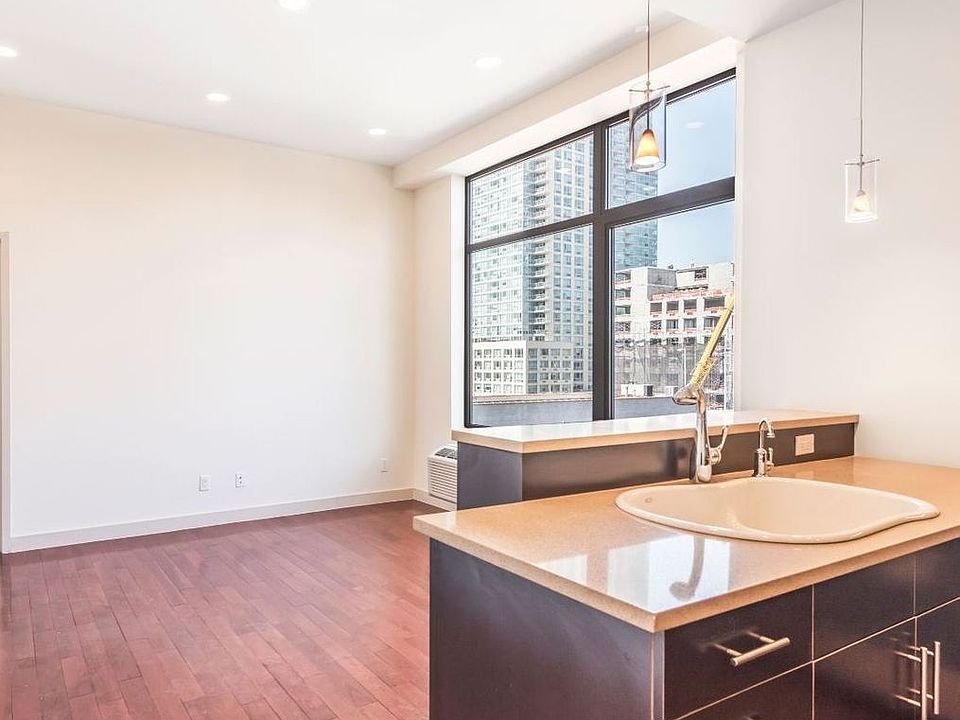 1st image of 4237 27th St APT 6B