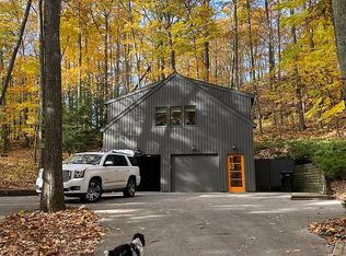 35 Skippers Woods Sub Gln, Glen Arbor, MI 49636