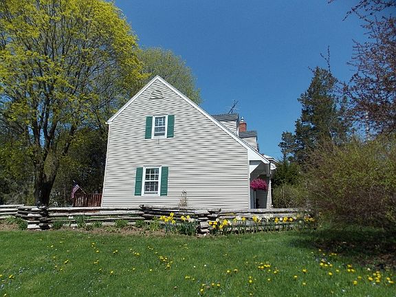 5th image of 277 Church St