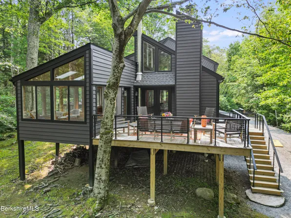 307 Sanctuary Ln, Sandisfield, MA 01255
