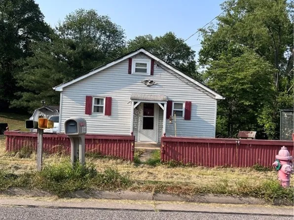 102 State St, Marietta, OH 45750