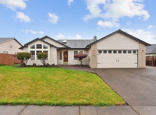 240 Thunderbird St, Molalla, OR 97038