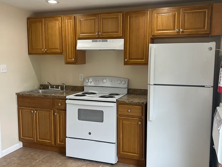 233 E Garfield Ave #6 — Photo 2