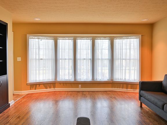 5th image of 11513 Leemont Dr